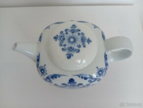 Porcelánová konvička - 3