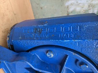 ELEKTROMOTOR 1,5 kW s převodovkou BONFIGLIOLI VF 86 - 3