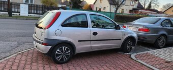 Opel Corsa  999cm - 3