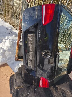 VW Passat B7 combi, variant - páté dveře, víko kufru - 3