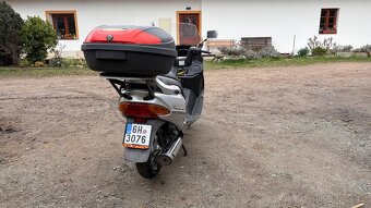 Suzuki Burgman 400 - 3