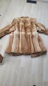 Prodám dámský kožešinový kabát z pravé lišky - 3