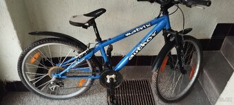 Klučičí modré kolo - 3