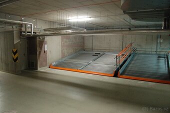 Pronajmu garážové stání Praha 5 - parklift Kavalírka Košíře - 3