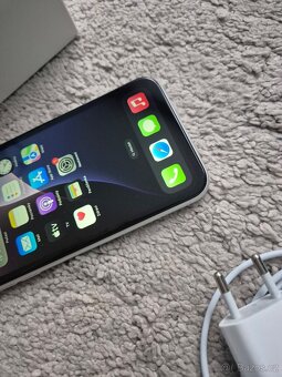 iPhone XR 128gb baterie 100% - 3