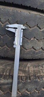 pneu 205 75 R17,5 - 3