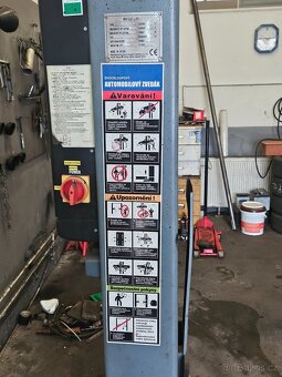 REZERVECE - Dvousloupový elektrohydraulický zvedák - 3