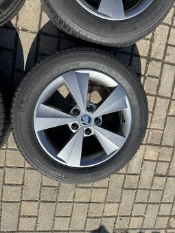 ORIGINÁL Alu Škoda Velorum R16, 5x112 - TOP STAV, LETNÍ PNEU - 3