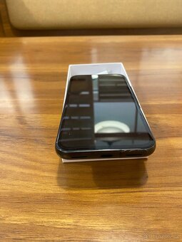 Google Pixel 8a - 3