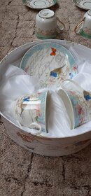 PORCELÁNOVÁ DÁRKOVÁ SADA, HRNEČKY - 3