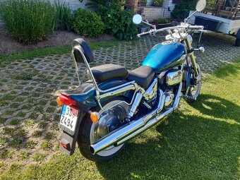 Suzuki VZ 800 - 3
