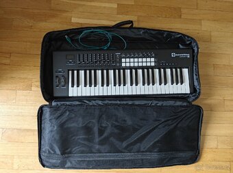 Launchkey 49 mk2 + pouzdro - 3