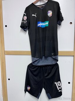 Dres sada Viktoria Plzeň Jan Kovařík originál hraný - 3