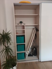 Moderní šatní skříň - 3
