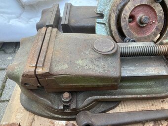 Otočný strojní svěrák 160mm - 3