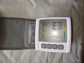 Měřič krevního tlaku na zápěstí Sanitas

 - 3