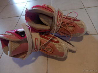 Lední brusle, nastavitelné, vel. 31-33 - 3