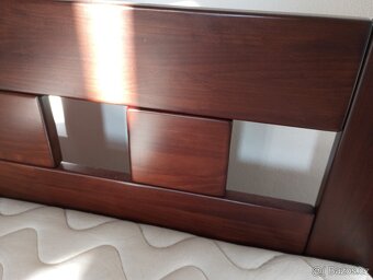 Masivní manželská postel tmavý dub 2 x 2 metru - 3