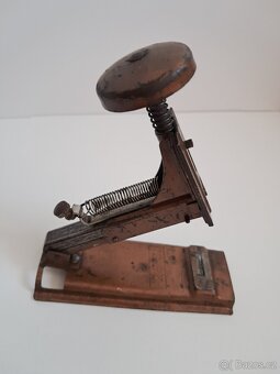 Starodávná sešívačka - 3