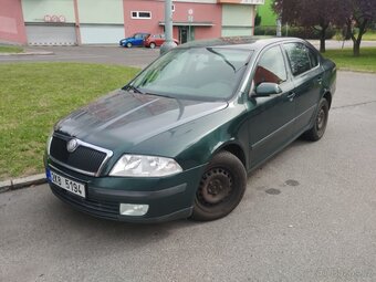 škoda octavia 2 2.0fsi 110kw šeda černá sedan combi - 3