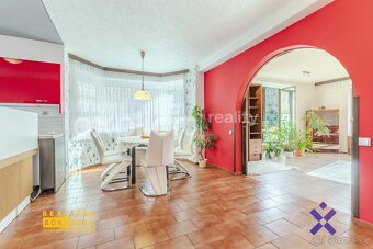 Prodej rodinného domu 6+1 328 m2, pozemek 528 m2  - Uherské  - 3
