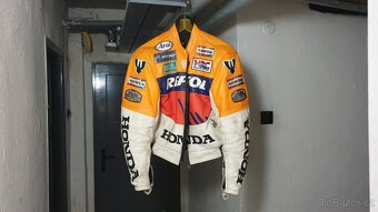 Prodej výbavy na moto. - 3