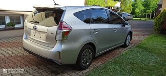 Toyota Prius V hybrid 2017 - 3