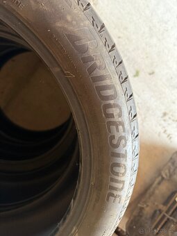 Pneu Bridgestone 235/50 R21 101W - 3