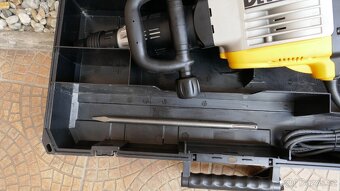 NOVÉ Bourací kladivo SDS-Max DeWALT D25902, 1 500 W, 10 kg - 3