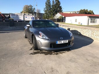 Nissan 370Z - 3
