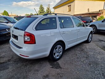Škoda Octavia 2 Combi 2,0TDI 103KW DSG ELEGANCE TAŽNÉ - 3