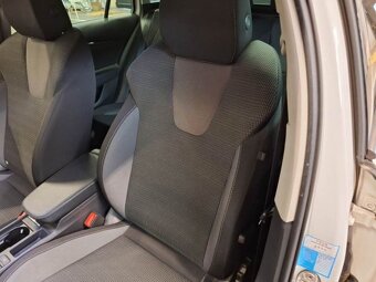 Skoda Octavia Combi 2.0 TDI Executive - Nafta - 3