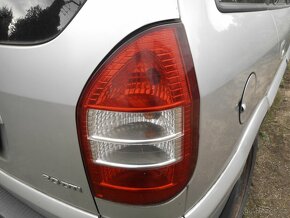 Zadní světla Opel Zafira A - 3