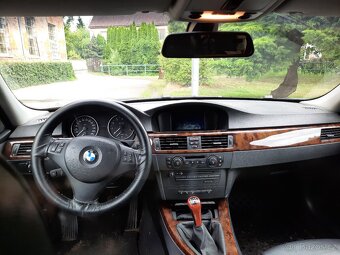 E90 330i - 3