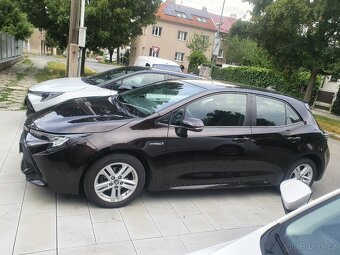 Toyota Corolla 1.8i Hybrid - 3