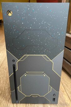 Prodám Xbox Series X Halo Limited - 3