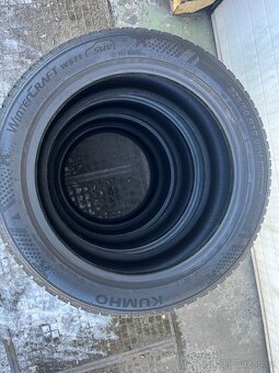 225/50 R18 KUMHO zimní pneu - 3
