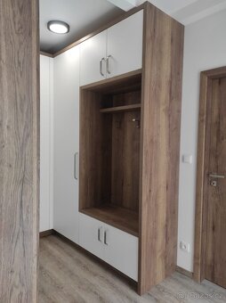 pronájem nově rekonstr.bytu 2+KK (72,4m+3,5m sklep) - 3