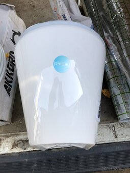 Závěsné WC Vitra ,nová  -mírně poškozeno - 3