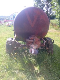 Cisterna, sud, nádrž , napáječka na vodu - 3