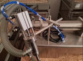 Pneumatická horizontální plnička - 3