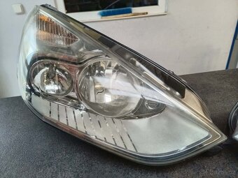 FORD S-MAX -- přední světla "HELLA" - 3