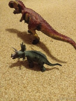 Plastoví dinosauři - 3