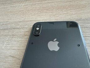 iPhone XS s kompletním příslušenstvím - 3
