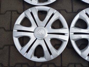 Originální poklice Škoda R15 - 3