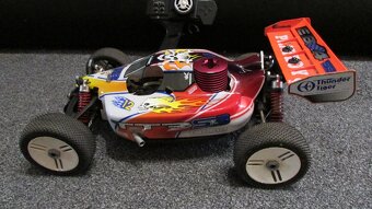 BUGGY RTR Nitro 1/8 včetně vysílače a doplňků - 3