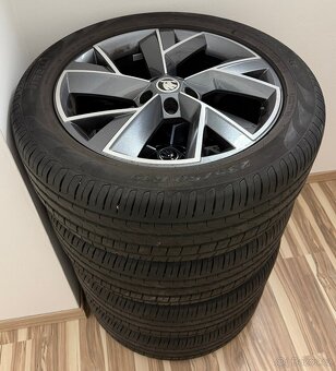 Prodám letní kolo ŠKODA KODIAQ R19 Triglav / guma Pirelli - 3