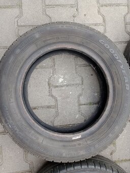 Prodám 4ks letních pneumatik Goodyear 165/70 R14 - 3