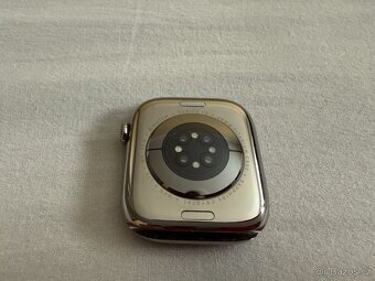 Apple Watch 10 46mm, přírodní titan, Istyle - 3