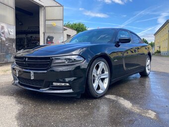 Dodge Charger 5,7 Hemi 410 koní, model 2018, DPH - 3